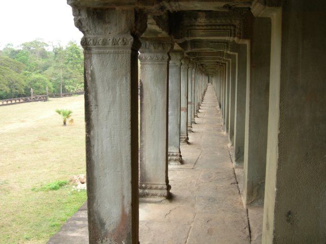 galleryatangkorwat.jpg