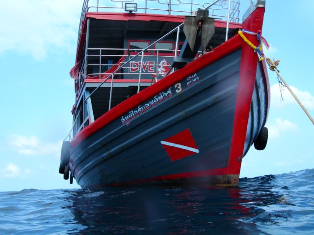 theboatofdivepoint.jpg