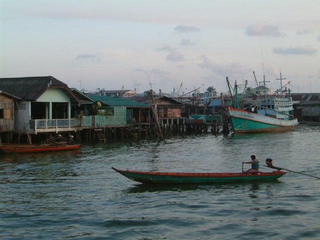 chumphonharbour2.jpg